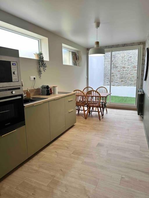 Petite Maison De Ville Avranches Kültér fotó